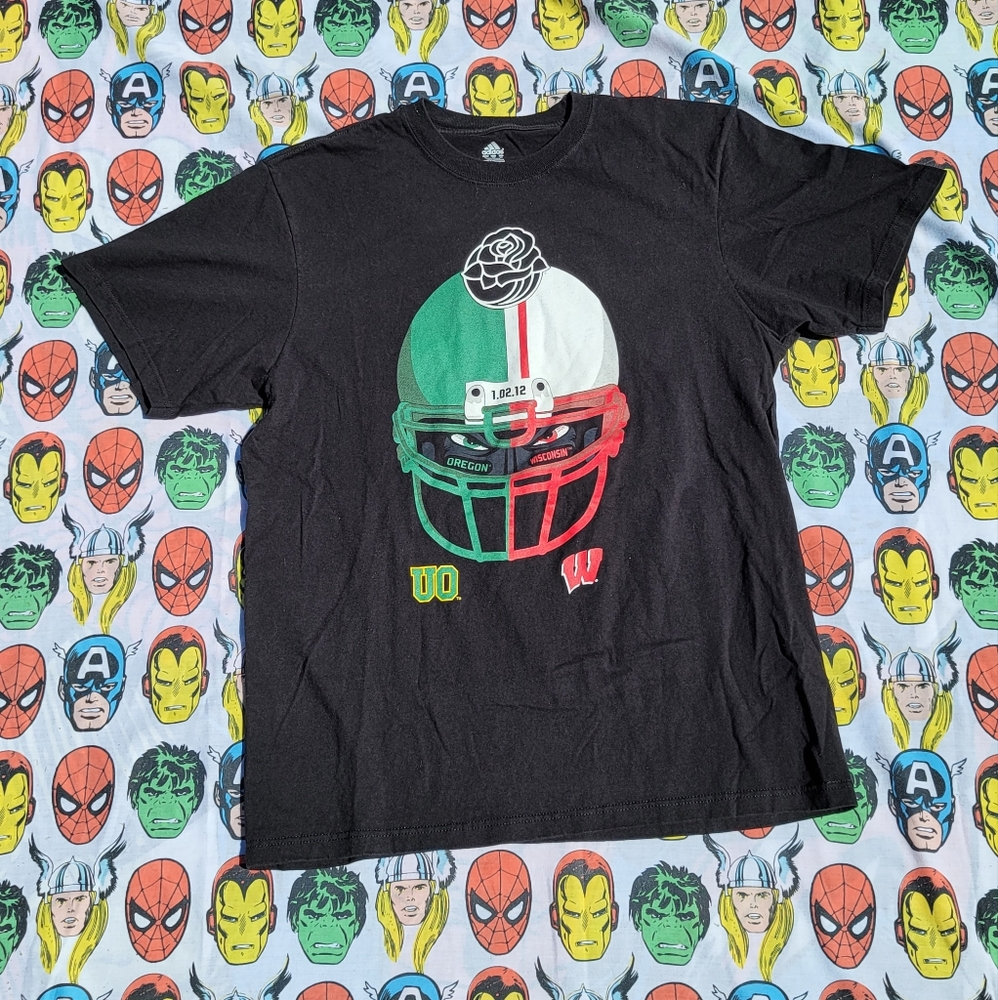 Adidas College Football T Shirt XL
